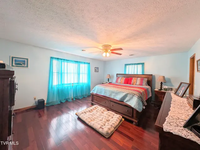 $469,000 | 1606 Valley View Drive, Big Stone Gap, VA 24219