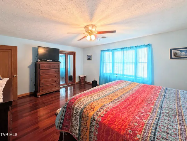 $469,000 | 1606 Valley View Drive, Big Stone Gap, VA 24219