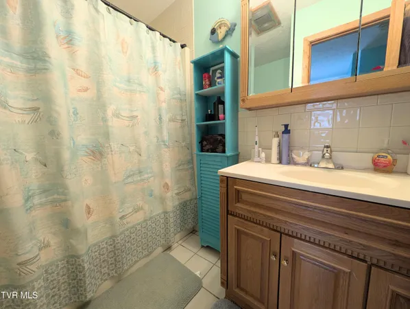 $469,000 | 1606 Valley View Drive, Big Stone Gap, VA 24219