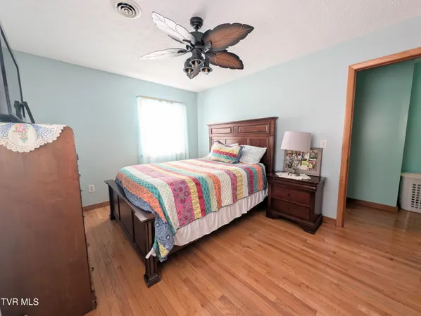 $469,000 | 1606 Valley View Drive, Big Stone Gap, VA 24219