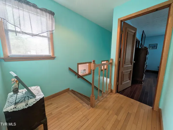 $469,000 | 1606 Valley View Drive, Big Stone Gap, VA 24219