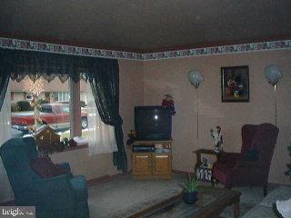 909 May Road Lititz, PA 17543 - Photo 2 of 5