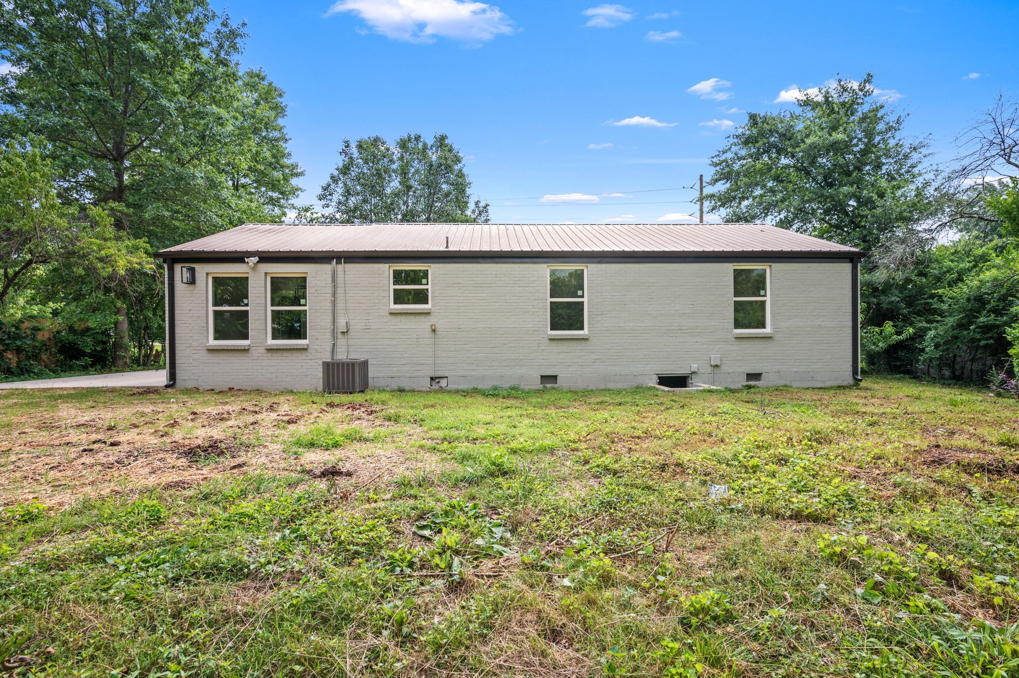 706 Mars Street Murfreesboro, TN 37130 - Photo 14 of 17 a backyard of a house