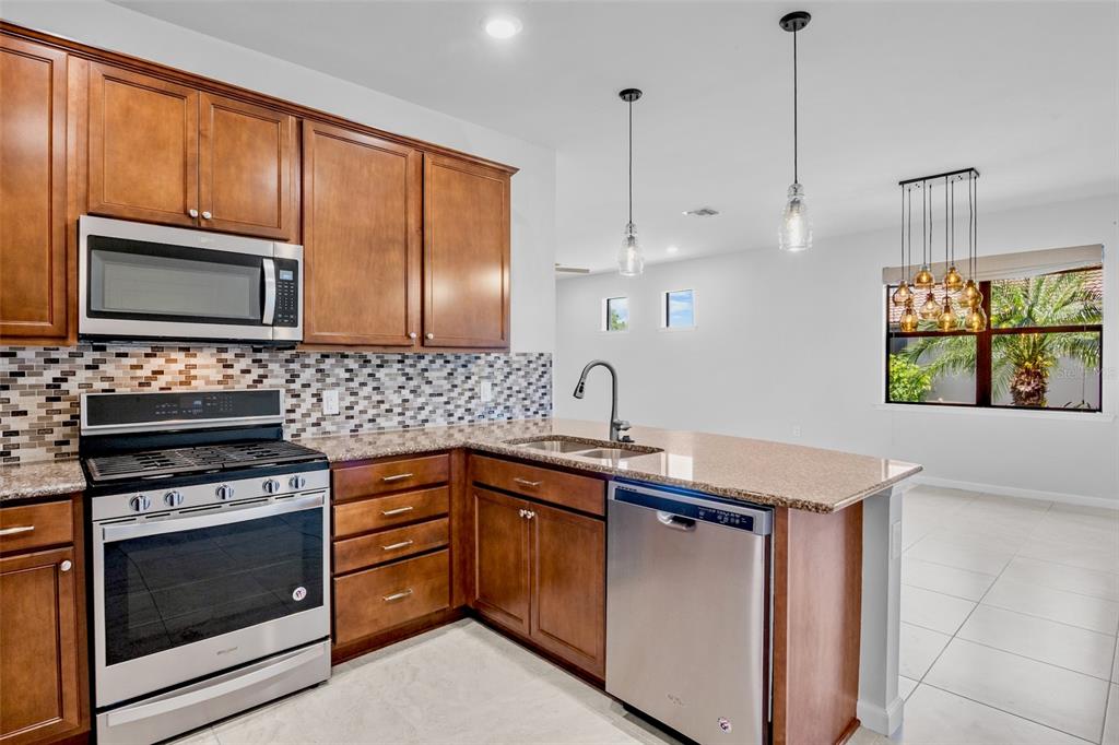 12276 Marsh Pointe Road Sarasota, FL 34238 - Photo 12 of 40