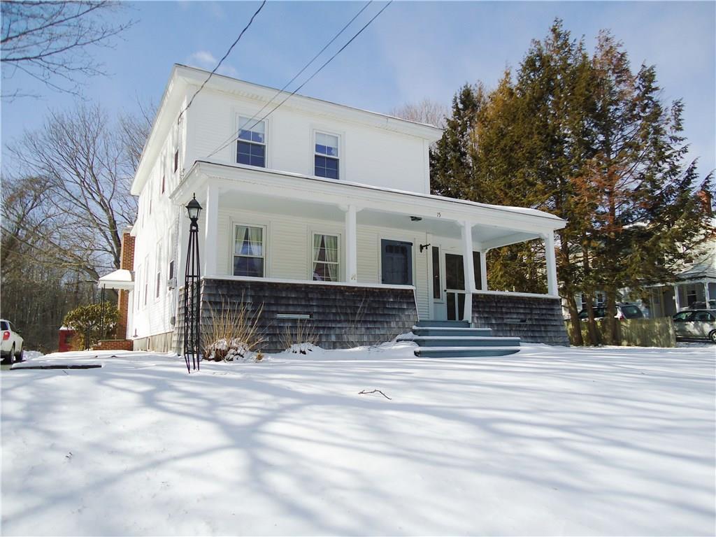 Close to area beaches, shopping,...