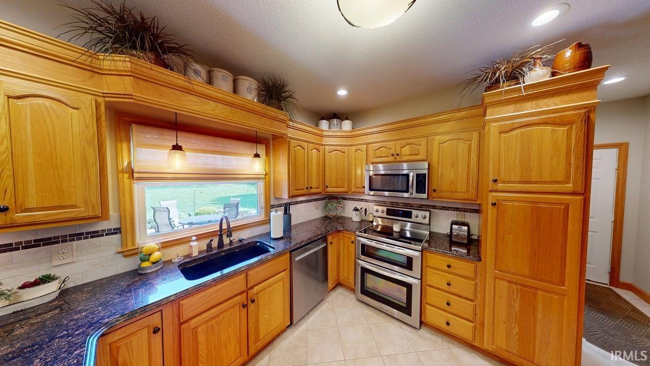 1332 Cobblestone Road Jasper, IN 47546 - Photo 5 of 36