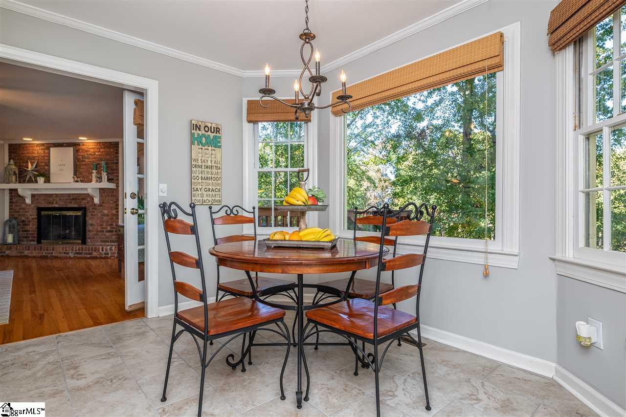 211 Bennington Way Greer, SC 29650 - Photo 8 of 36 Gallery Image 8
