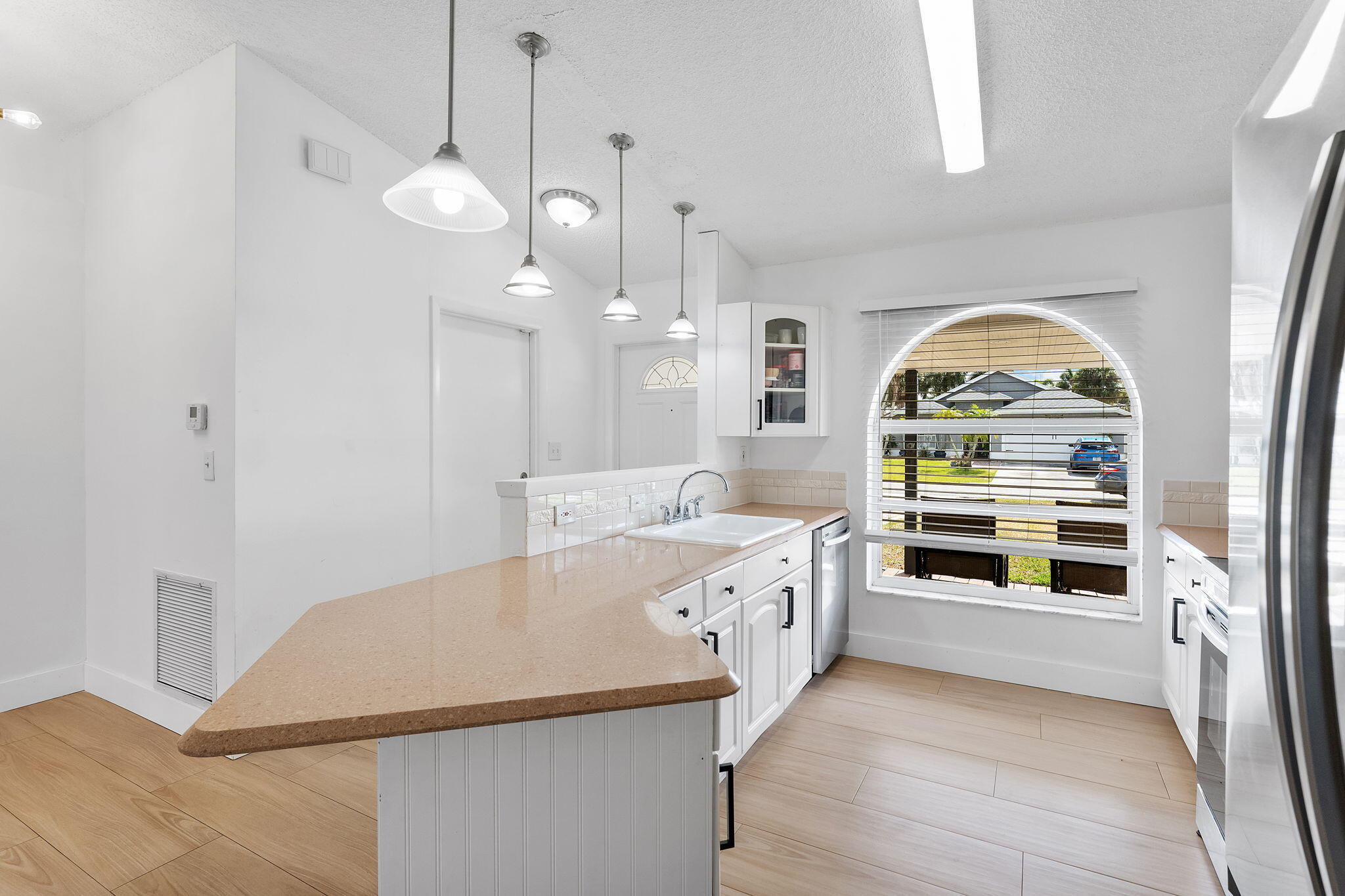 6249 Foster Street Jupiter, FL 33458 - Photo 8 of 30 17-web-or-mls-DSC05461