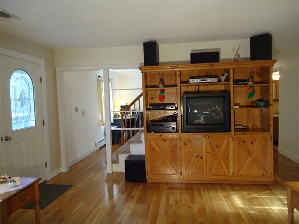 104 Gratuity Road Groton, MA 01450 - Photo 2 of 29 Gallery Image 2
