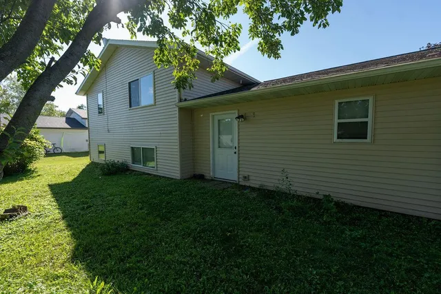 $339,900 | 131 Circle Drive, St. Charles, MN 55972