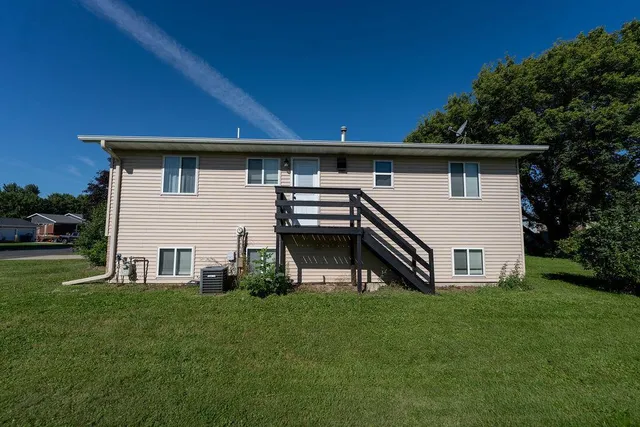 $339,900 | 131 Circle Drive, St. Charles, MN 55972