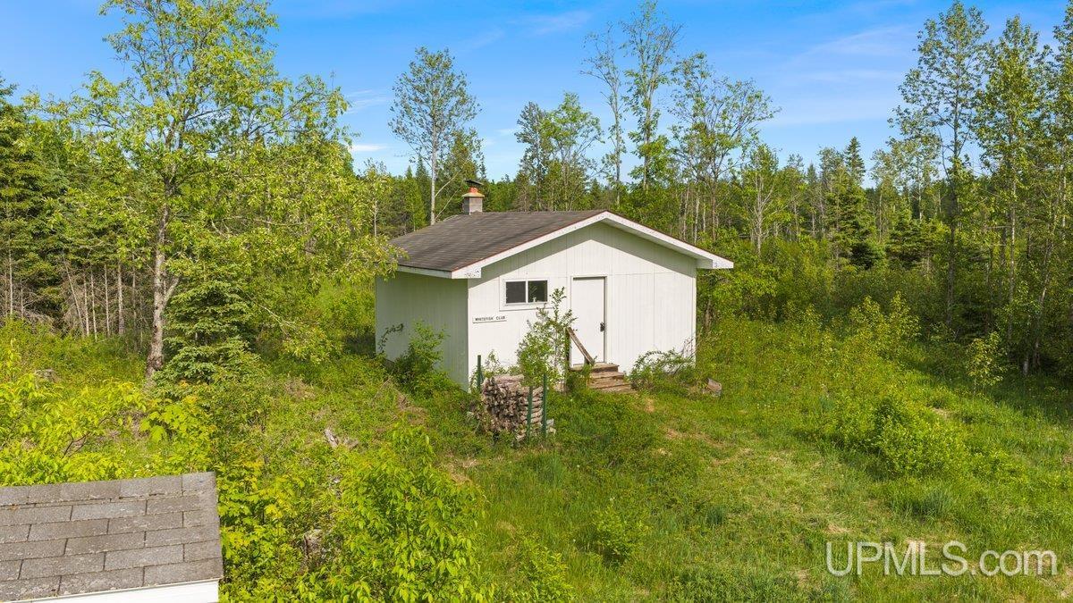 8789 38 Road Rapid River, MI 49878 - Photo 3 of 23