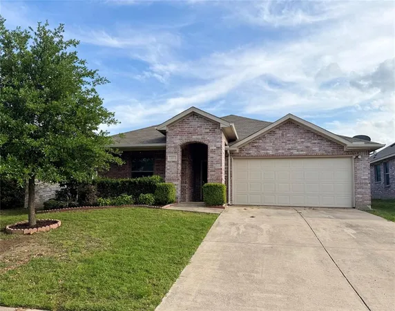 $1,950 | 412 Stonecreek Drive, Princeton, TX 75407