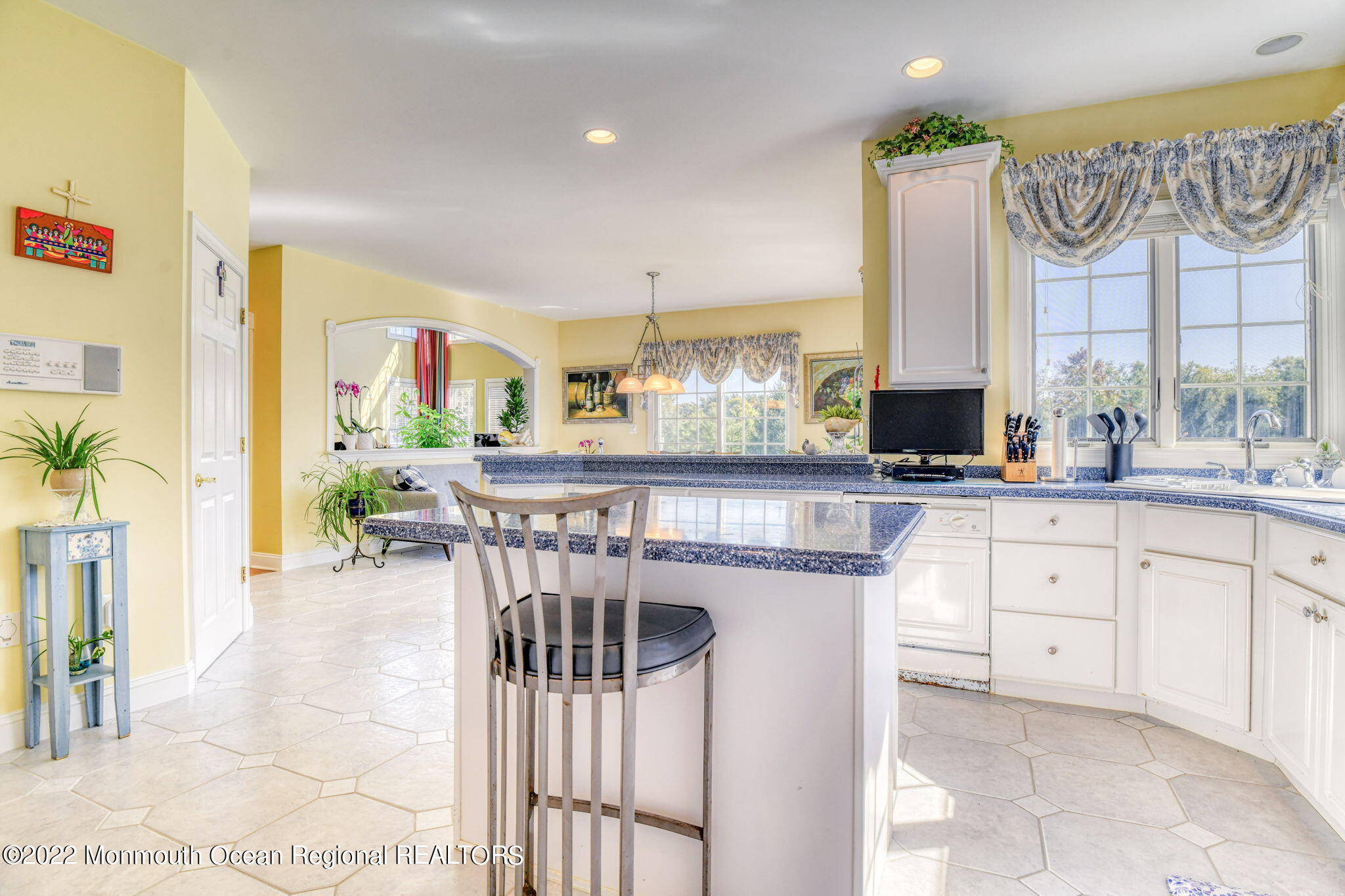 7 Shady Tree Lane Colts Neck, NJ 07722 - Photo 13 of 46 large-8406c2f3-fd63-47bd-bed9-3cc7dd9dfe