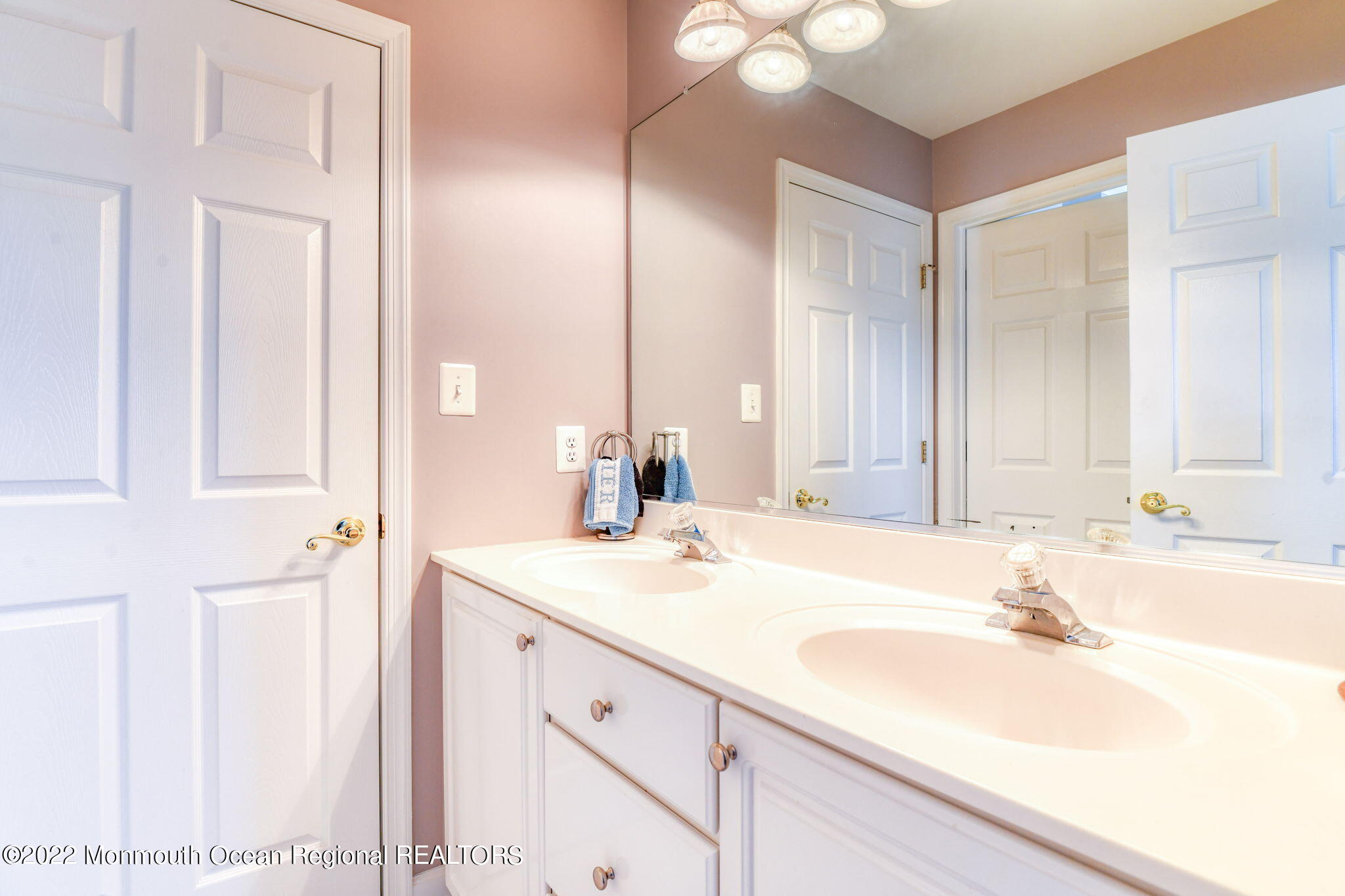 7 Shady Tree Lane Colts Neck, NJ 07722 - Photo 31 of 46 large-229797b6-2ea0-4049-8565-abad196fae