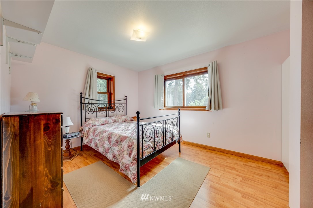 9934 Fairview Lake Road Southwest Port Orchard, WA 98367 - Photo 11 of 25 Gallery Image 11