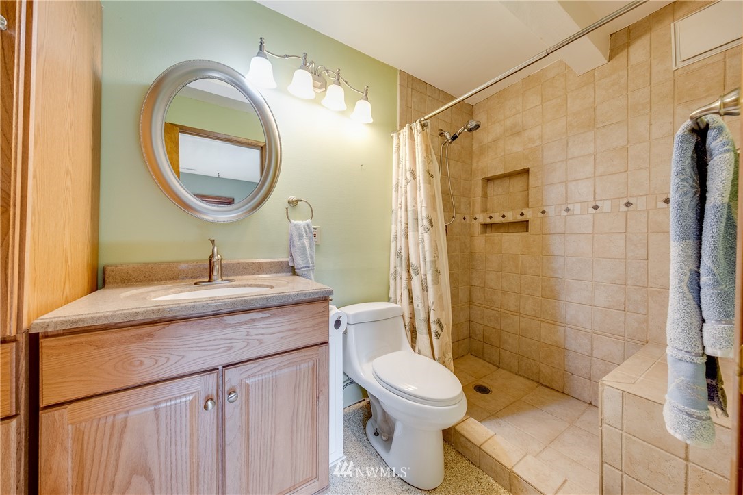 9934 Fairview Lake Road Southwest Port Orchard, WA 98367 - Photo 16 of 25 Gallery Image 16