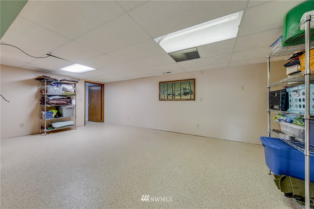 9934 Fairview Lake Road Southwest Port Orchard, WA 98367 - Photo 17 of 25 Gallery Image 17