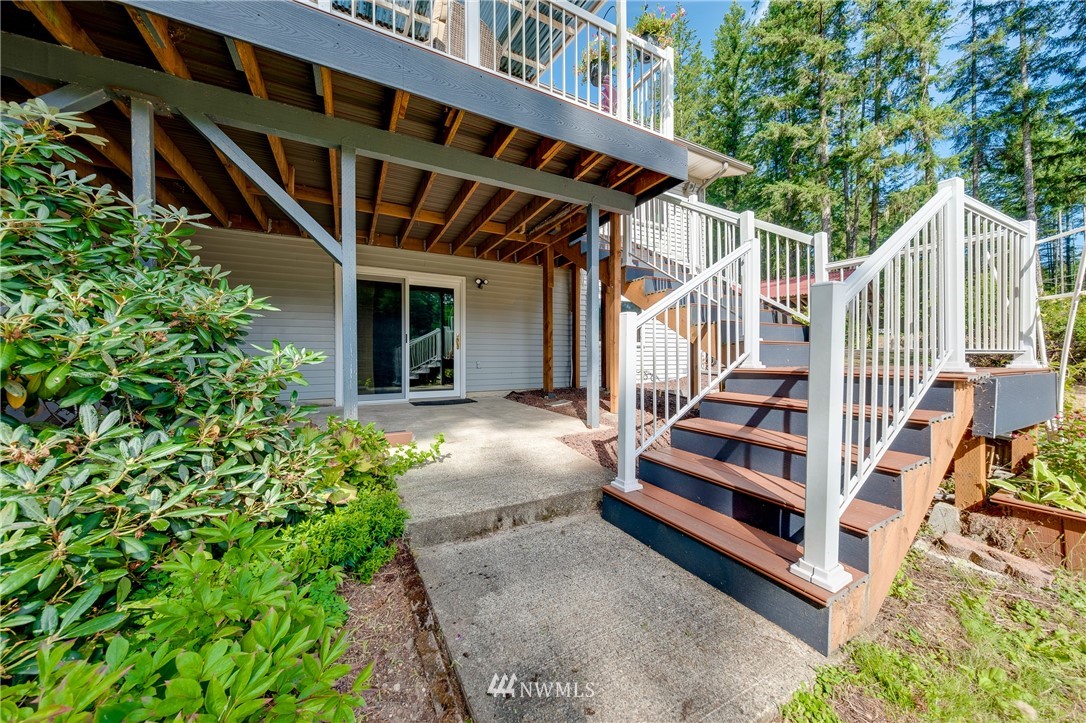 9934 Fairview Lake Road Southwest Port Orchard, WA 98367 - Photo 22 of 25 Gallery Image 22