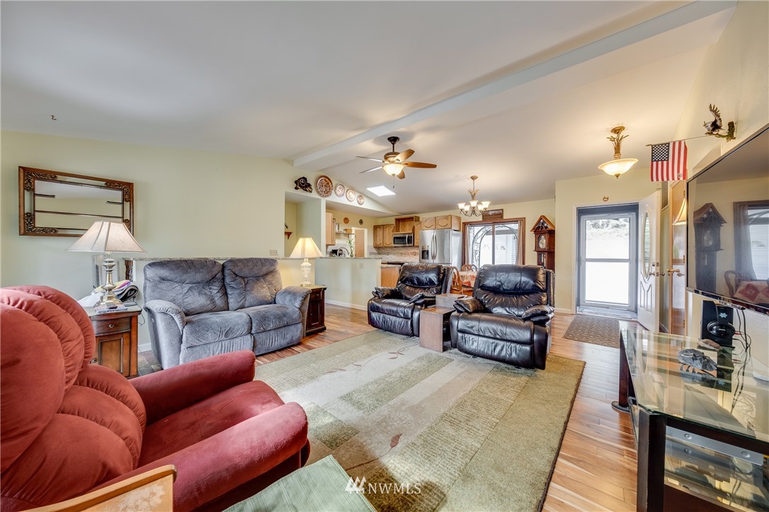9934 Fairview Lake Road Southwest Port Orchard, WA 98367 - Photo 8 of 25 Gallery Image 8