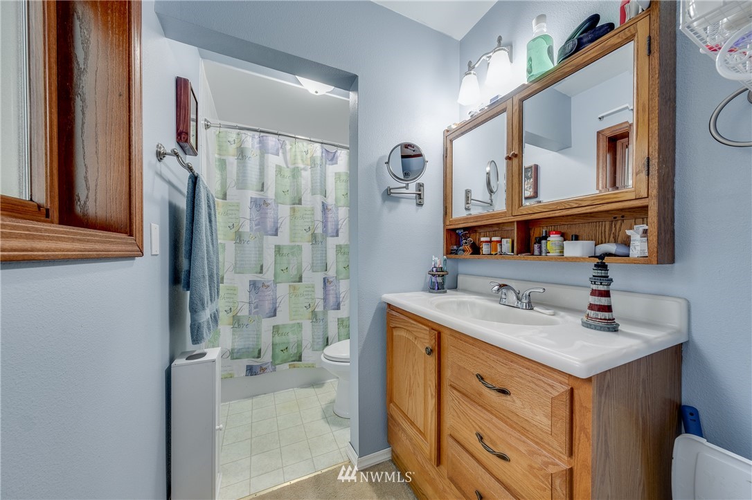 9934 Fairview Lake Road Southwest Port Orchard, WA 98367 - Photo 10 of 25 Gallery Image 10