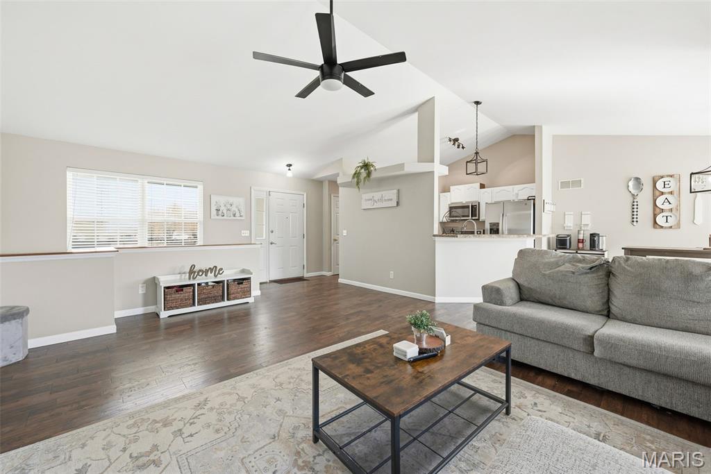 474 Calumet Ranch Trail St. Peters, MO 63376 - Photo 9 of 47