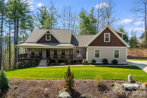$849,000 | 319 Morning Air Lane, Hendersonville, NC 28792