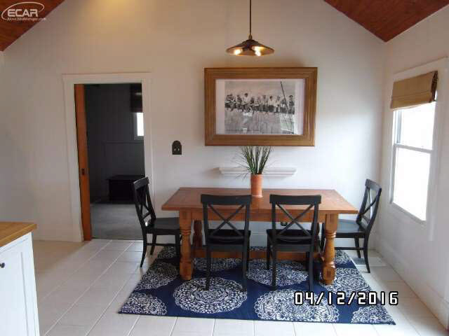 10365 Potter Road Flushing, MI 48433 - Photo 7 of 41 21131260-6.JPG