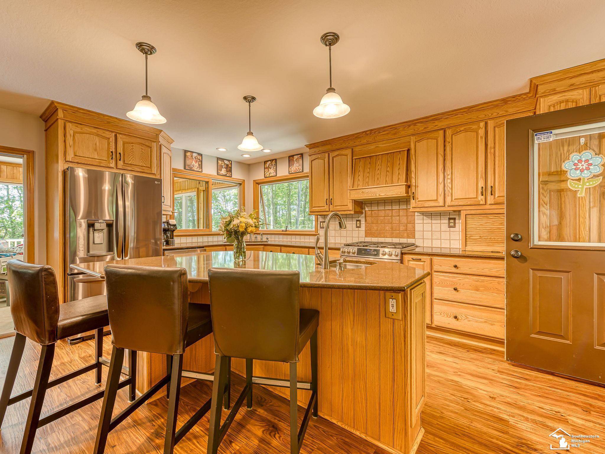 1326 South Raisinville Road Monroe, MI 48161 - Photo 7 of 66