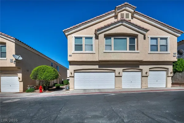 $330,000 | 2574 Land Rush Drive, Henderson, NV 89002