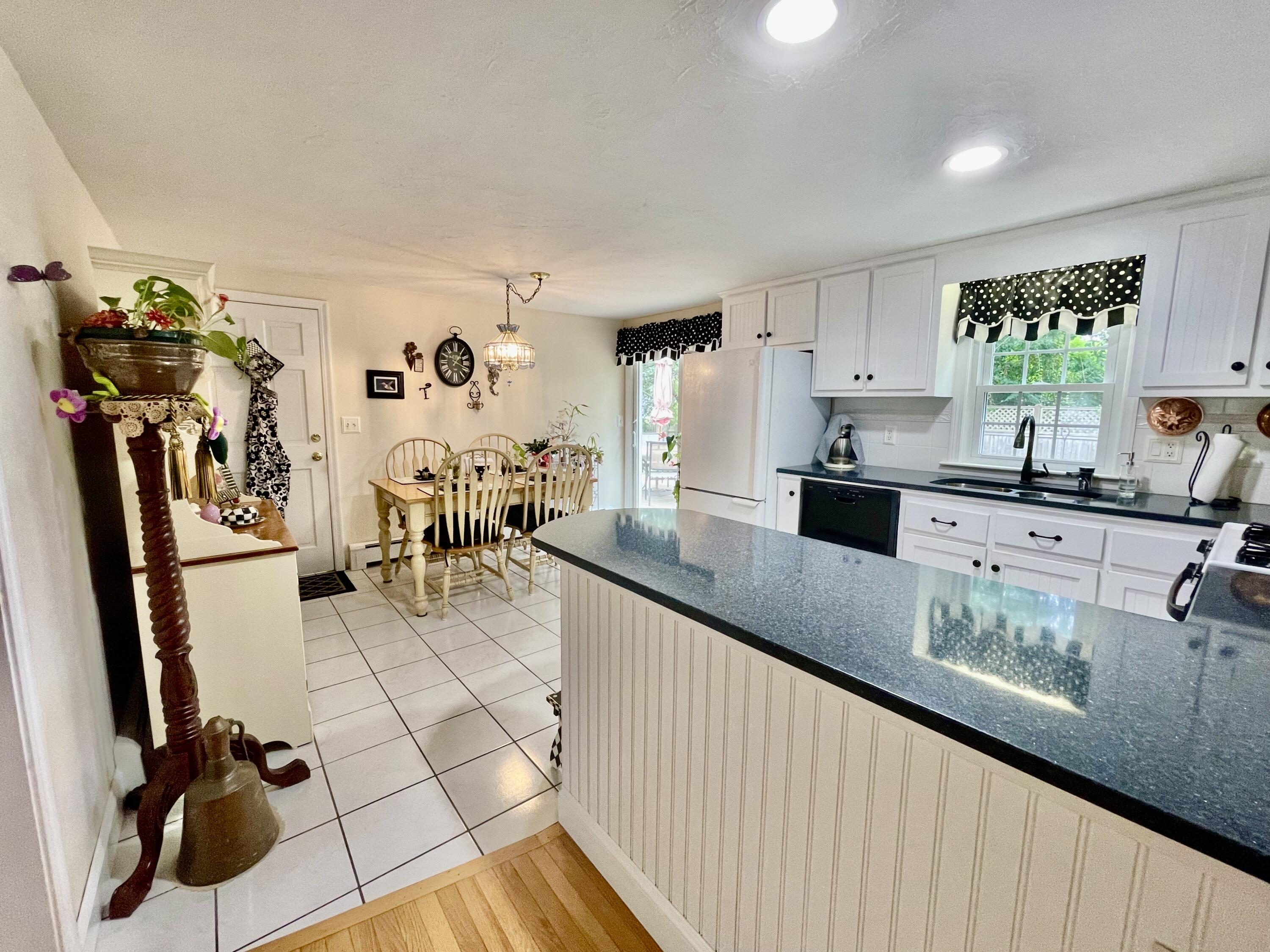 11 Setucket Road Yarmouth Port, MA 02675 - Photo 8 of 22 5290A774-6D37-4863-925A-CFBF328E65A4_1_2