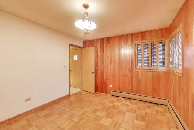 $424,900 | 4900 Ridgewood Avenue, Norridge, IL 60706