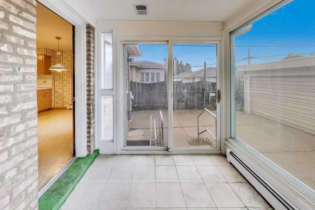 $424,900 | 4900 Ridgewood Avenue, Norridge, IL 60706