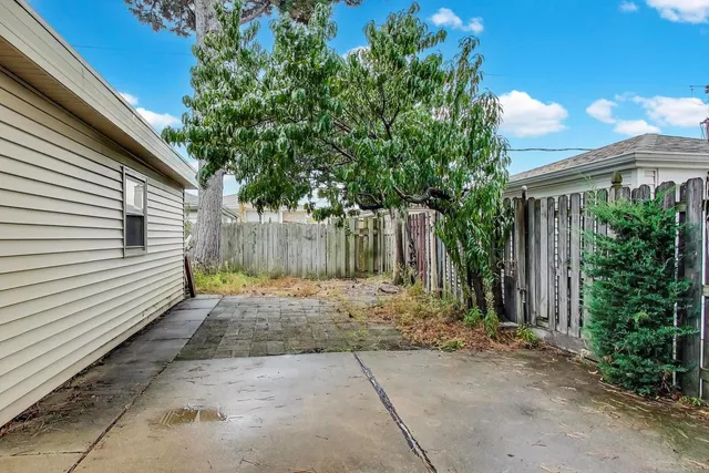 $424,900 | 4900 Ridgewood Avenue, Norridge, IL 60706