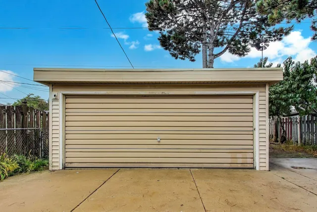 $424,900 | 4900 Ridgewood Avenue, Norridge, IL 60706