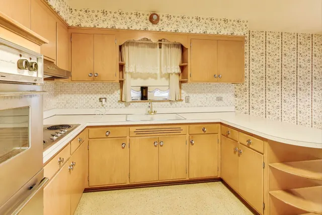 $424,900 | 4900 Ridgewood Avenue, Norridge, IL 60706