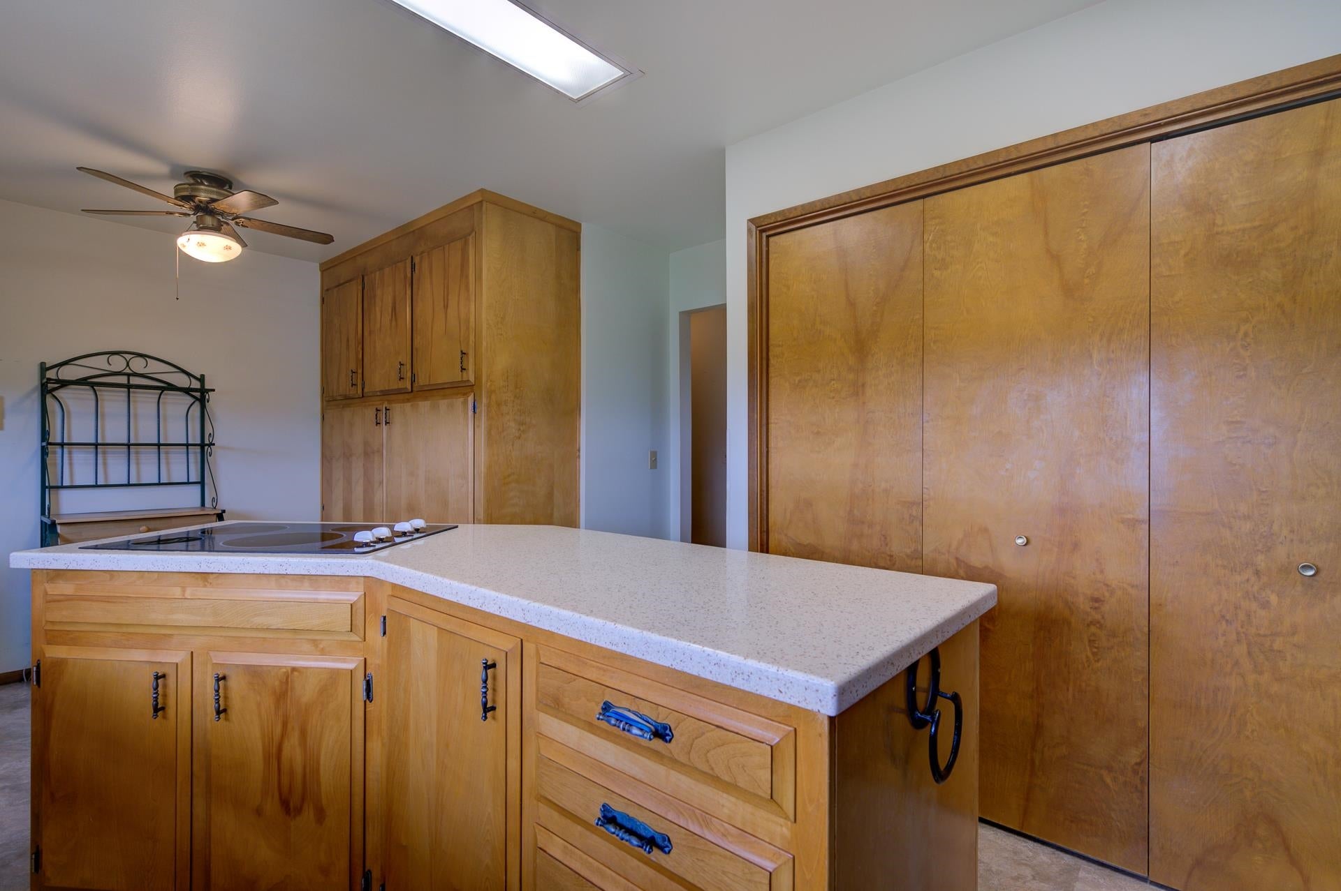 431 Holcomb Road Montague, CA 96064 - Photo 32 of 49 Gallery Image 32