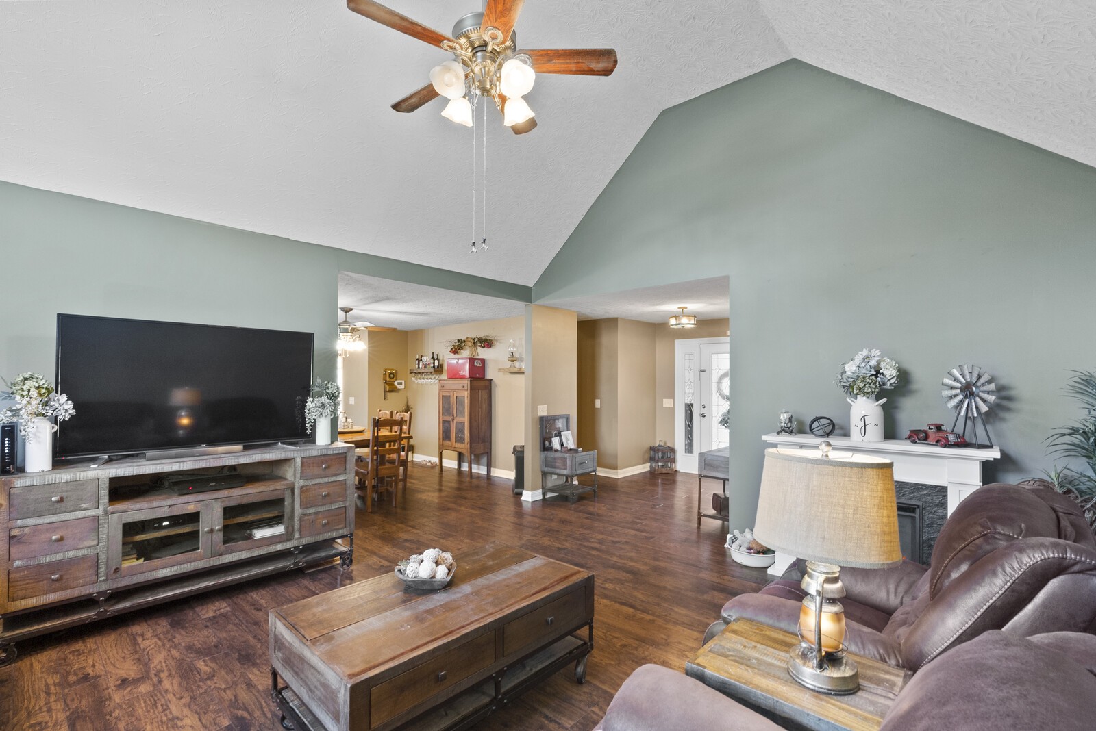 101 Brandy Hollow Road Portland, TN 37148 - Photo 5 of 50 a living room with furniture and a flat screen tv