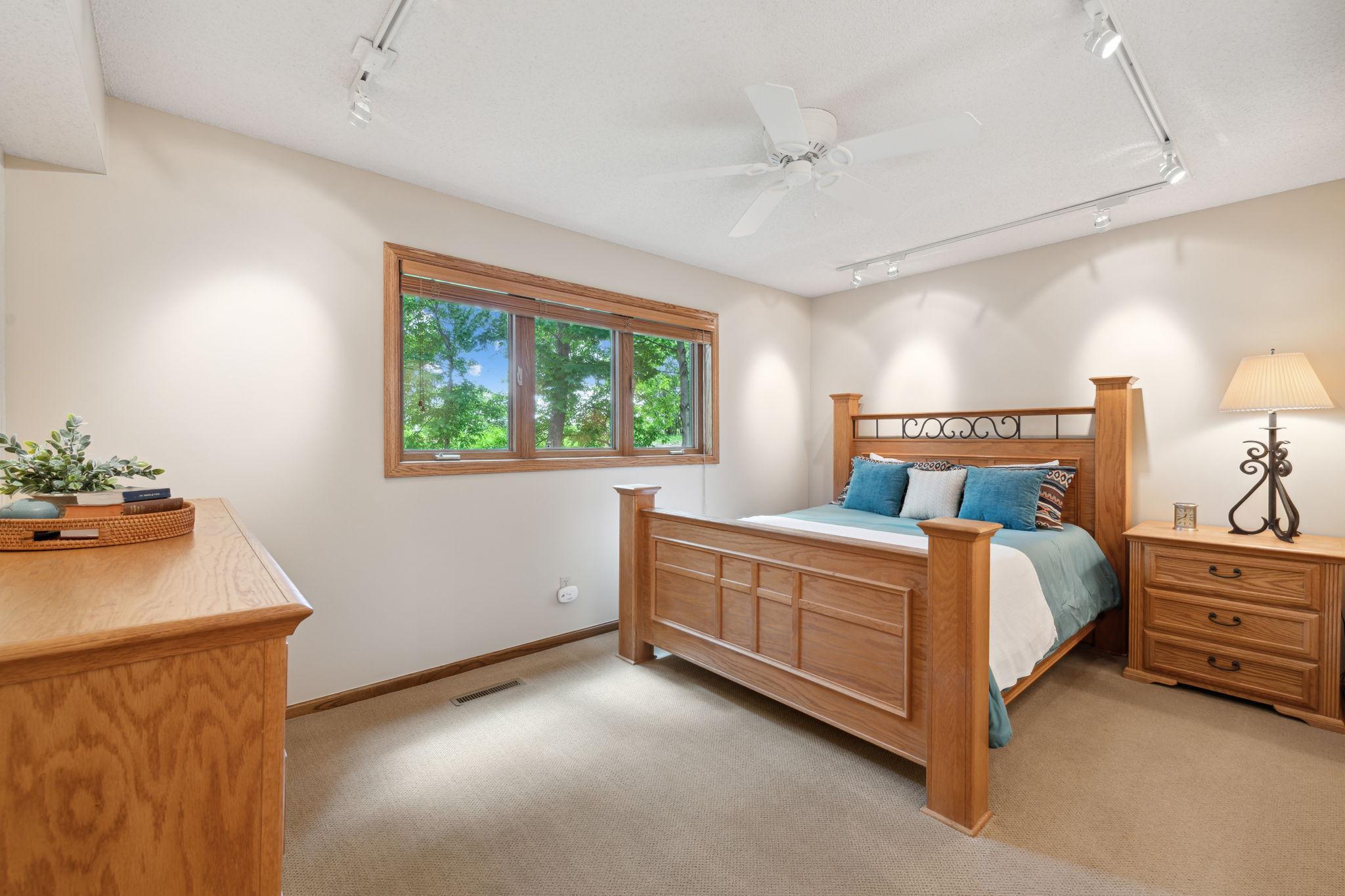 17005 Weston Bay Road Eden Prairie, MN 55347 - Photo 18 of 27