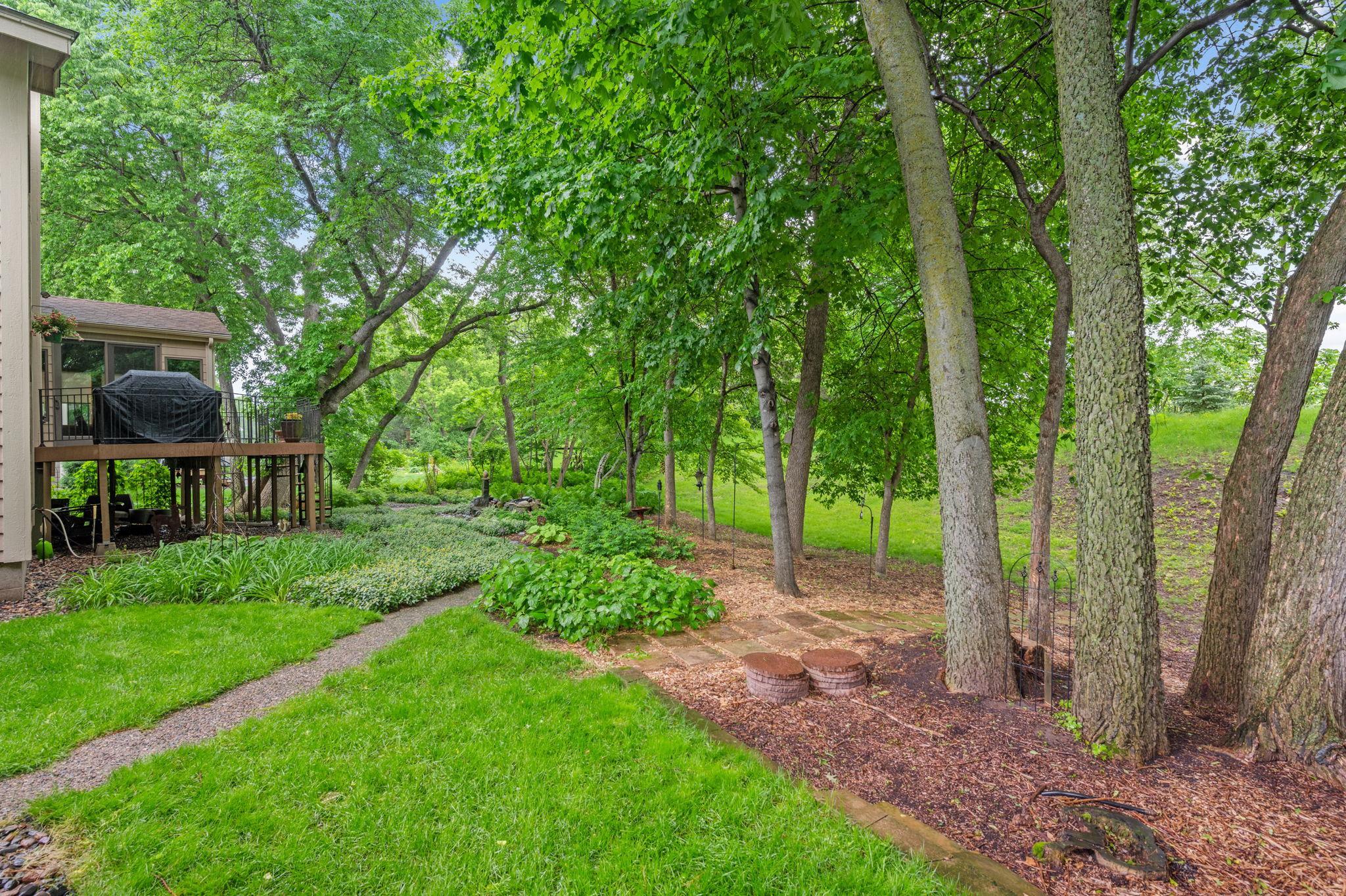 17005 Weston Bay Road Eden Prairie, MN 55347 - Photo 24 of 27