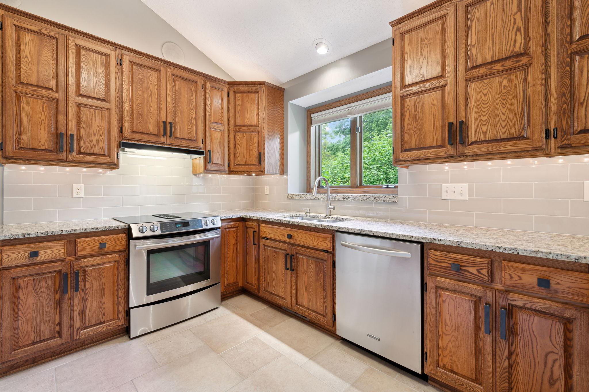 17005 Weston Bay Road Eden Prairie, MN 55347 - Photo 6 of 27
