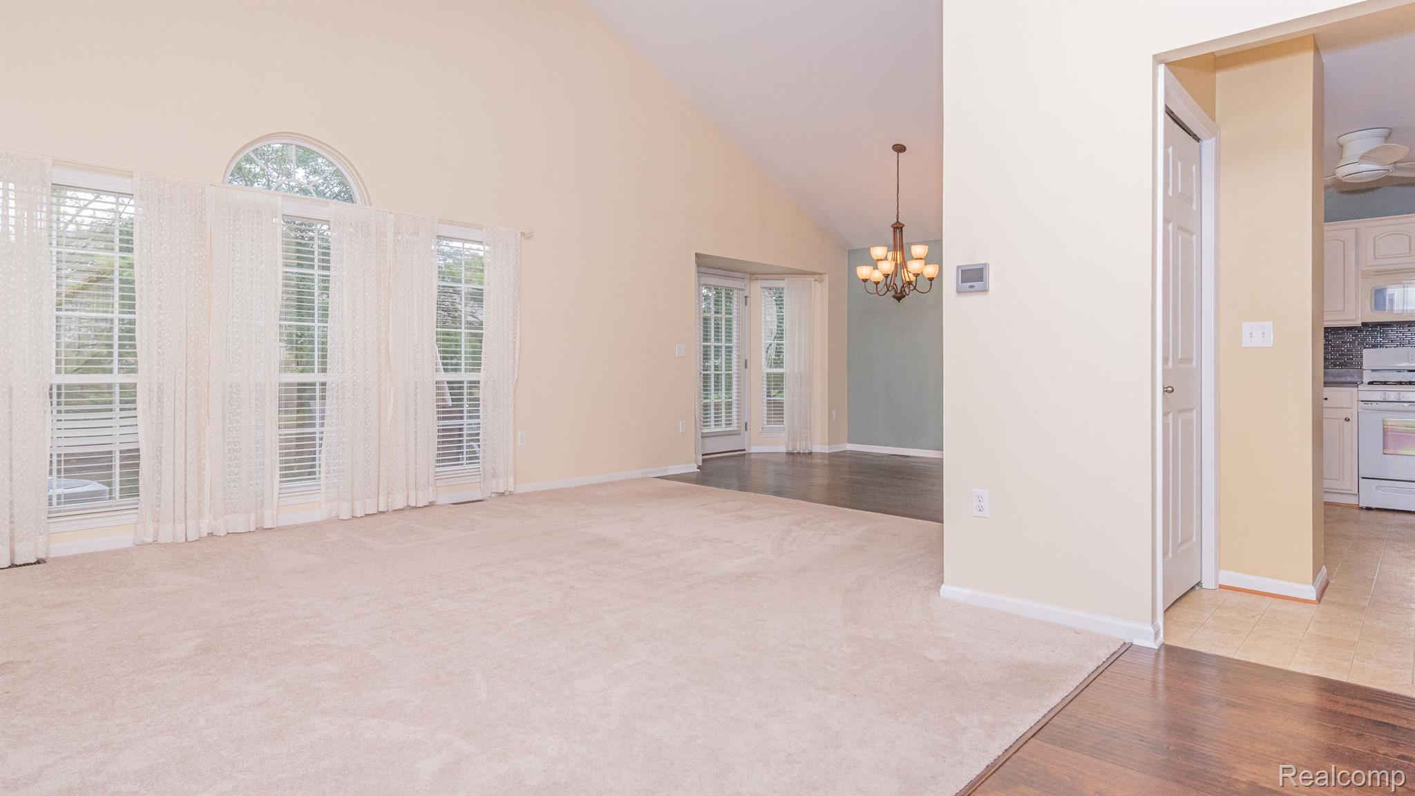 49105 Hawksburry Road, Unit 31 Canton, MI 48188 - Photo 11 of 56 Gallery Image 11