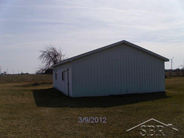 4740 Spur Road Breckenridge, MI 48615 - Photo 6 of 6 20091548-5.JPG