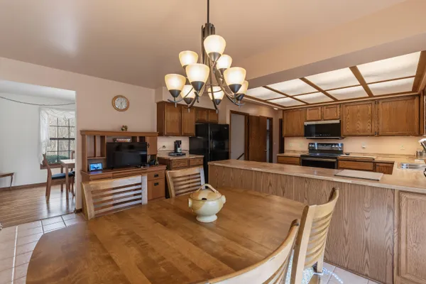 $525,000 | W275S4411 Green Country Road, Waukesha, WI 53189