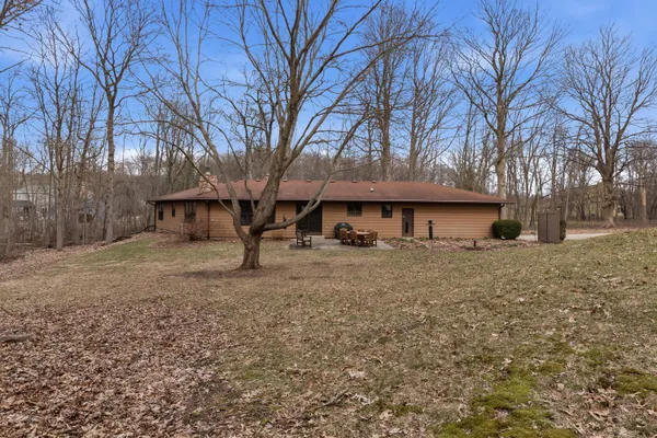$525,000 | W275S4411 Green Country Road, Waukesha, WI 53189