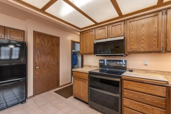 $525,000 | W275S4411 Green Country Road, Waukesha, WI 53189
