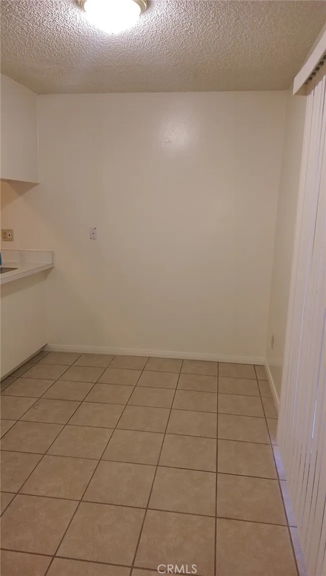 160 West Cascade Drive Rialto, CA 92376 - Photo 13 of 28