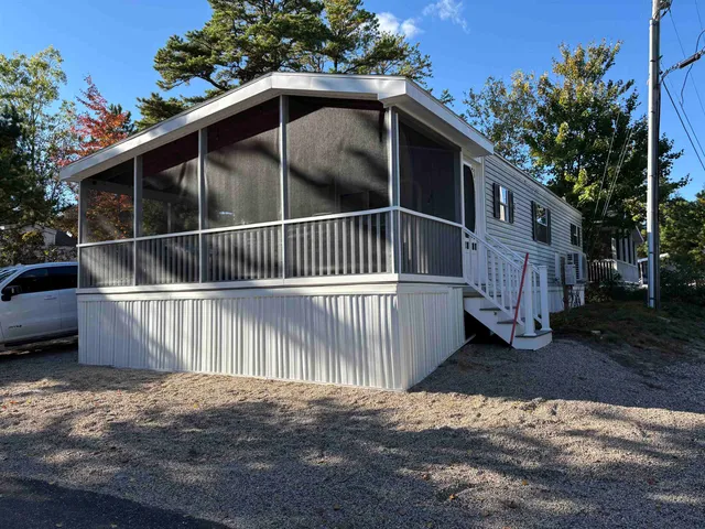$223,000 | 4 Tomahawk Lane, Unit 447, Freedom, NH 03836