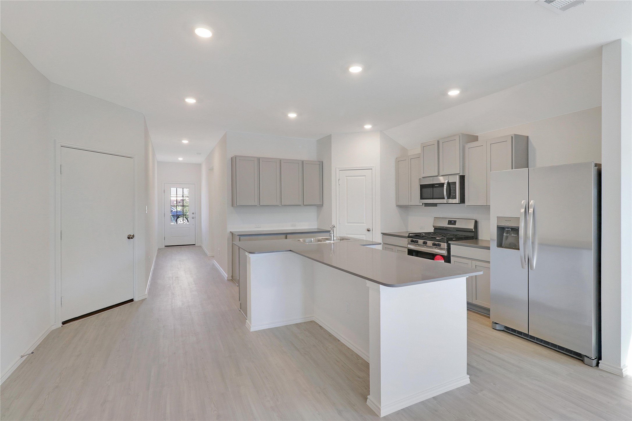 2524 Four Waters Loop Georgetown, TX 78628 - Photo 7 of 36