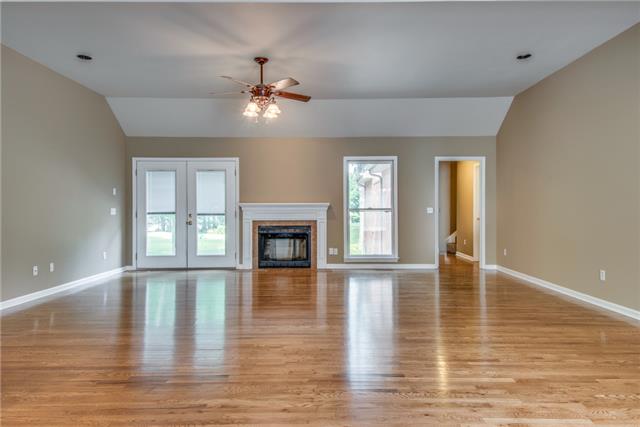 3368 Legacy Drive Springfield, TN 37172 - Photo 3 of 20 Gallery Image 3
